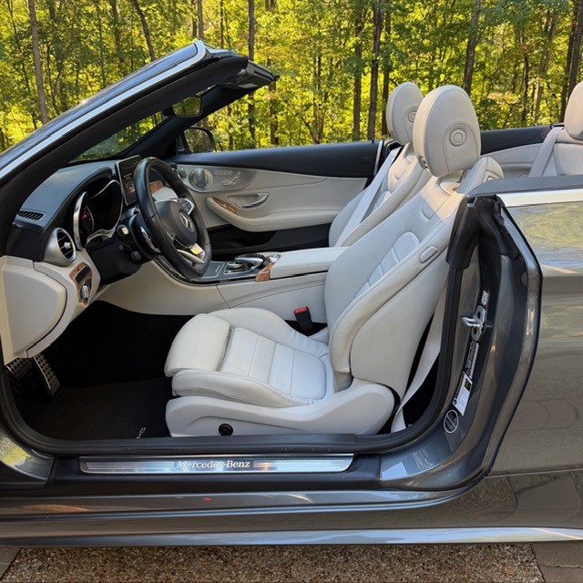 Used 2017 Mercedes-Benz C 300 4MATIC Cabriolet image 11