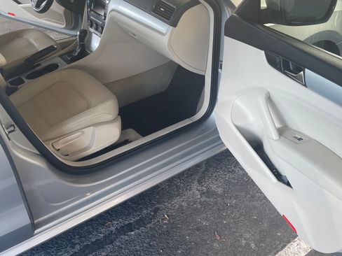 Used 2013 Volkswagen Passat 2.5 SE image 10