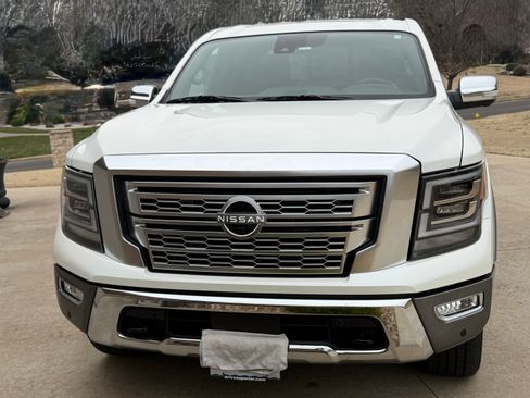 Used 2023 Nissan Titan Platinum Reserve w/ Moonroof Package image 5