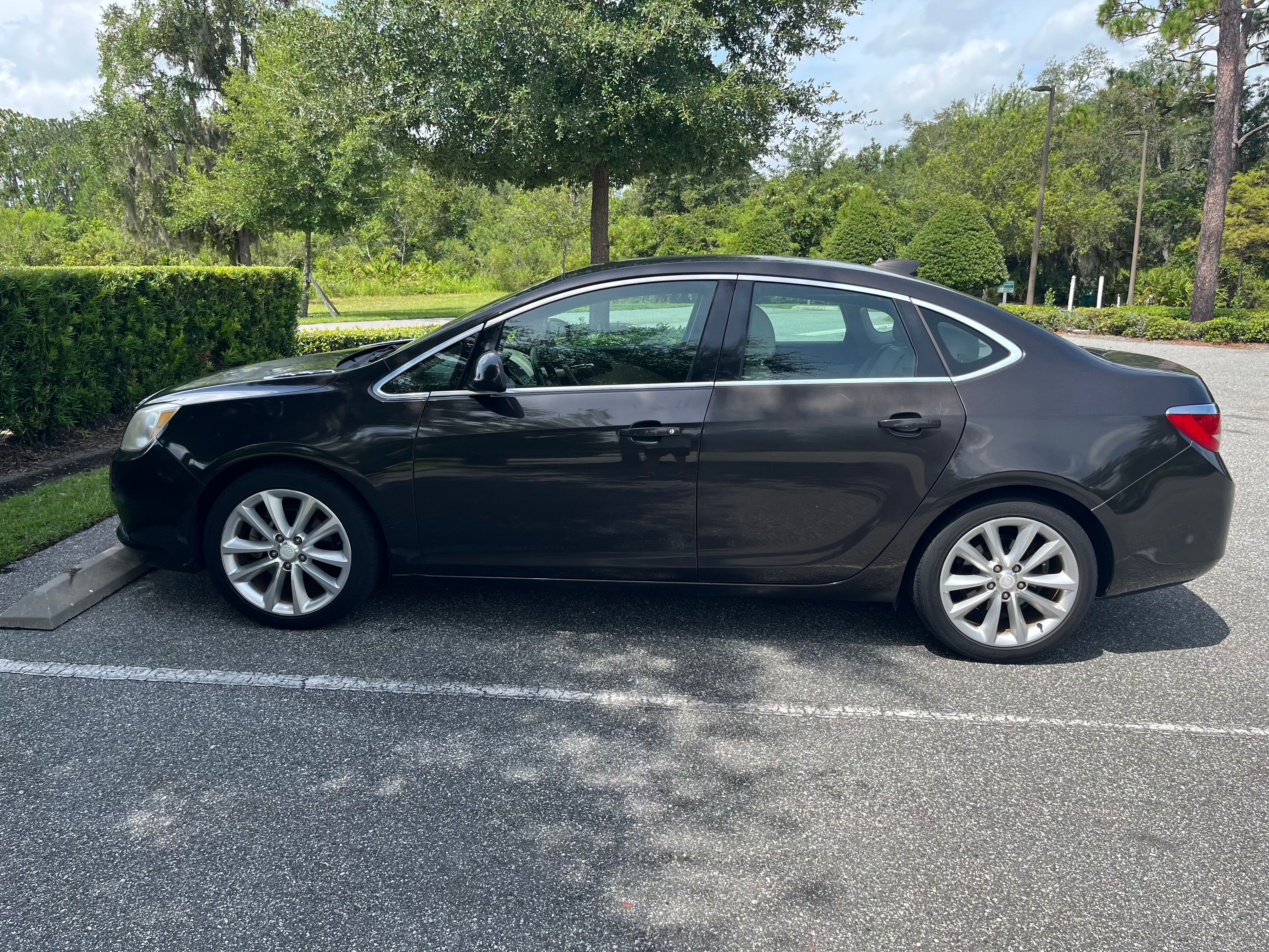 Used 2015 Buick Verano FWD image 1