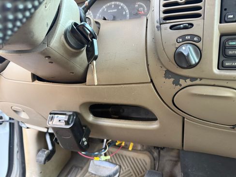 Used 2002 Ford F150 4x4 SuperCrew image 11