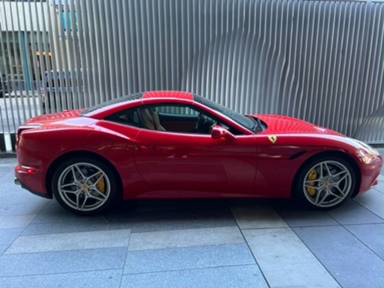 Used 2017 Ferrari California T RWD image 6