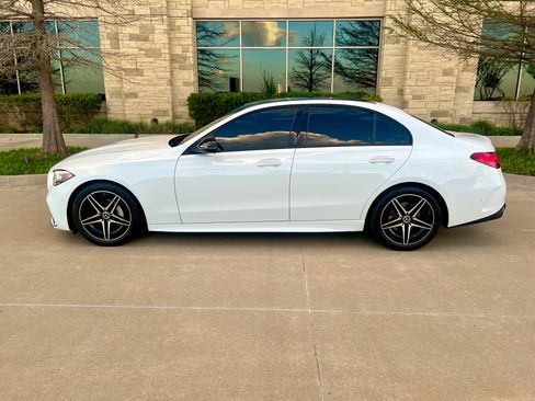 Used 2023 Mercedes-Benz C 300 4MATIC Sedan image 4