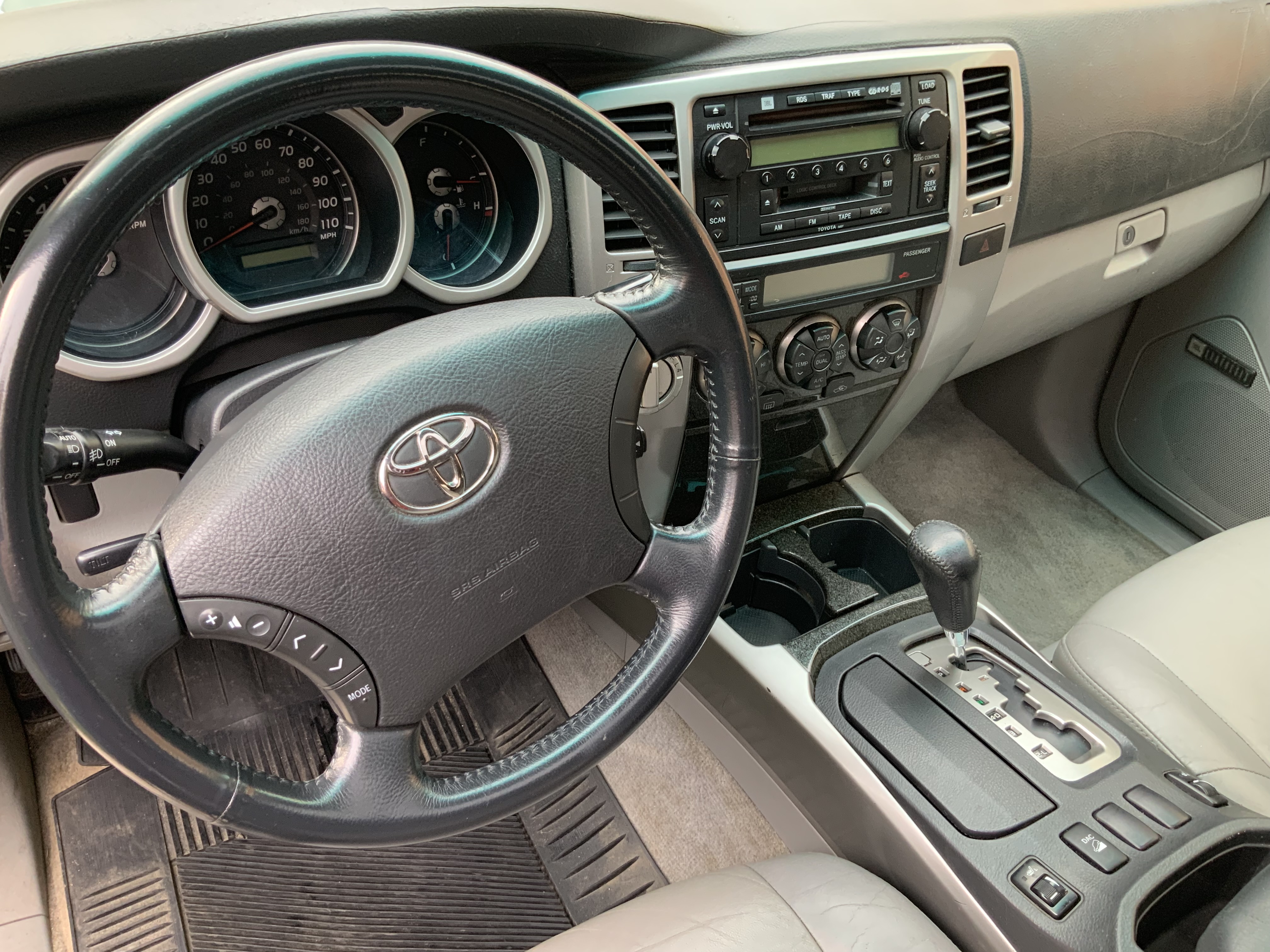 Used 2003 Toyota 4Runner Limited w/ Preferred Accessory Pkg AWD/4WD image 6