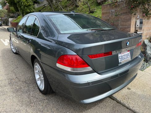 Used 2002 BMW 745i RWD image 9