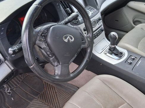 Used 2009 INFINITI G37 Journey w/ Premium Pkg image 8