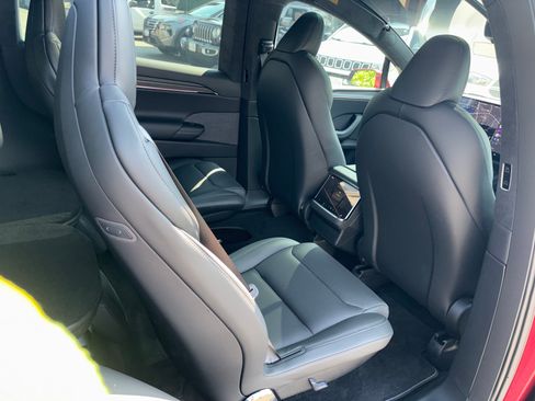 Used 2026 Tesla Model X Plaid AWD/4WD image 8