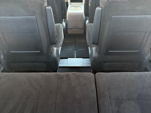 Used 2012 Dodge Grand Caravan SXT image 13