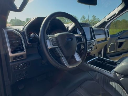 Used 2022 Ford F350 Platinum w/ FX4 Off-Road Package AWD/4WD image 13