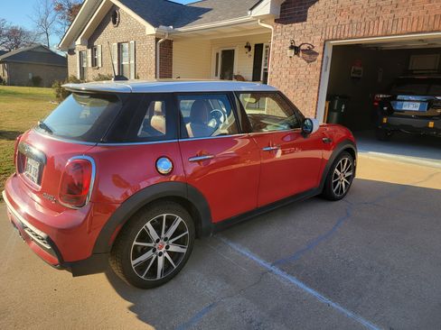 Used 2023 MINI Cooper S w/ Signature Upholstery Package image 5