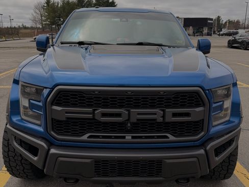 Used 2018 Ford F150 Raptor w/ Equipment Group 802A Luxury AWD/4WD image 2