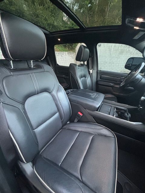 Used 2022 RAM 1500 Limited w/ Trailer Tow Group (B) AWD/4WD image 11