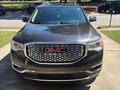 Used 2019 GMC Acadia Denali w/ Technology Package image 1