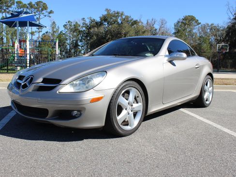 Used 2005 Mercedes-Benz SLK 350 image 6