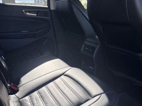 Used 2020 Ford Edge SEL w/ Cold Weather Package image 11