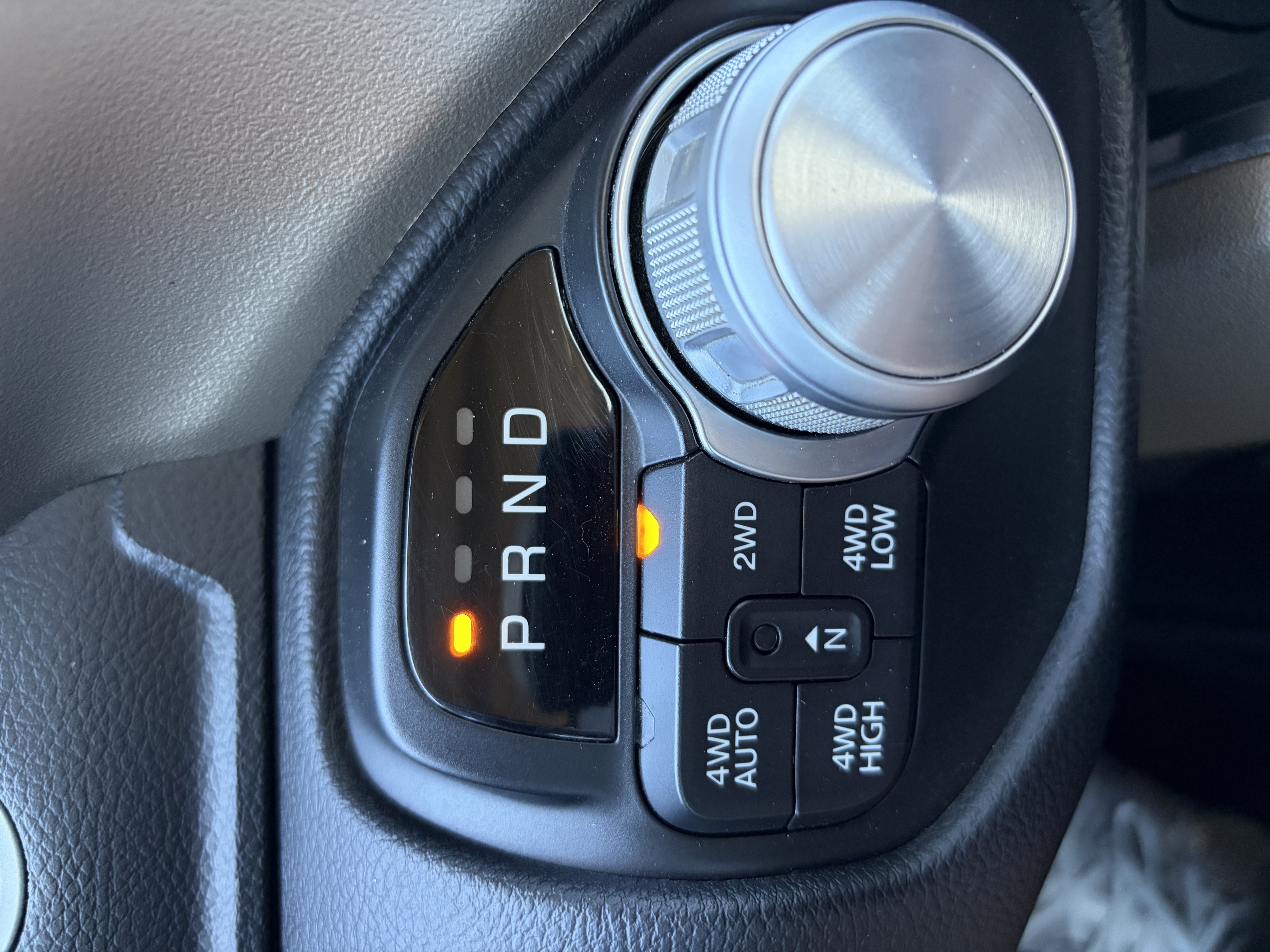 Used 2019 RAM 1500 Laramie AWD/4WD image 13