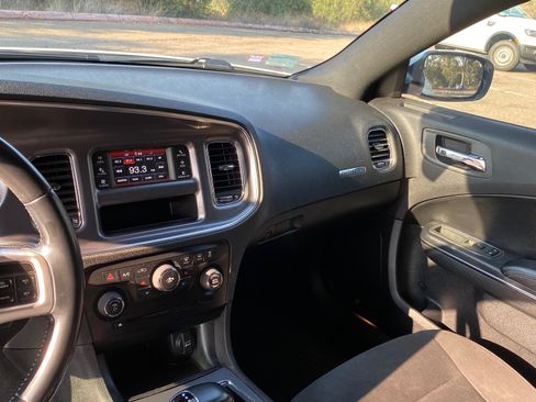 Used 2012 Dodge Charger SE w/ Sport Appearance Group image 15