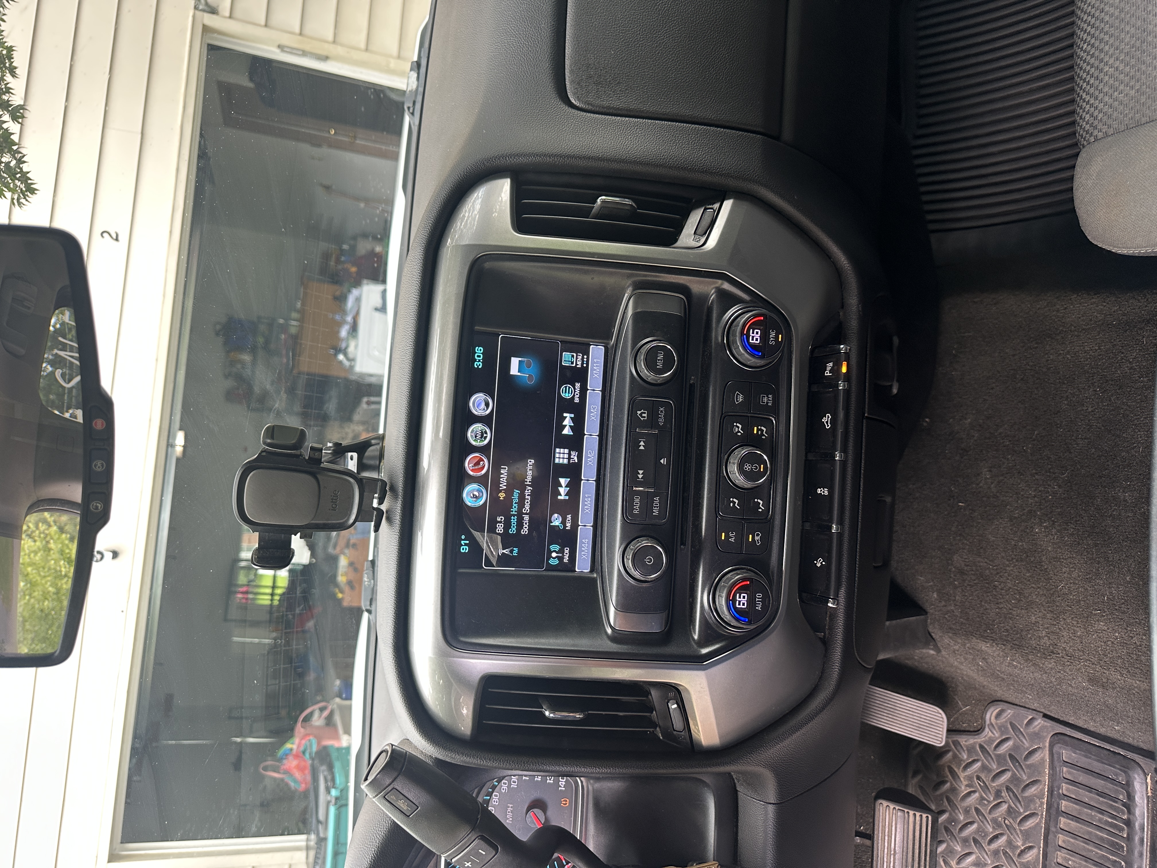 Used 2017 Chevrolet Silverado 1500 LT w/ All Star Edition AWD/4WD image 10