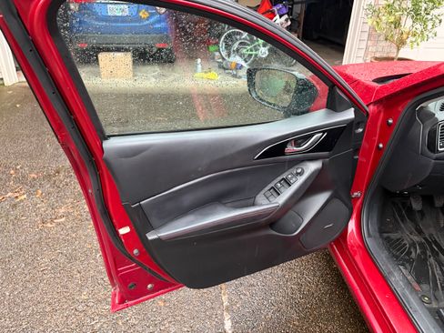 Used 2015 MAZDA MAZDA3 s Grand Touring image 28