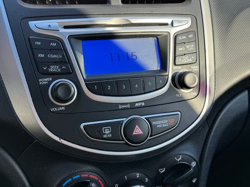 Used 2012 Hyundai Accent GS image 5