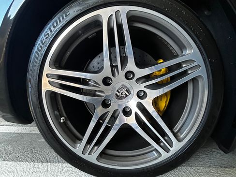 Used 2009 Porsche 911 Turbo image 15