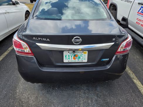 Used 2013 Nissan Altima 2.5 S image 2
