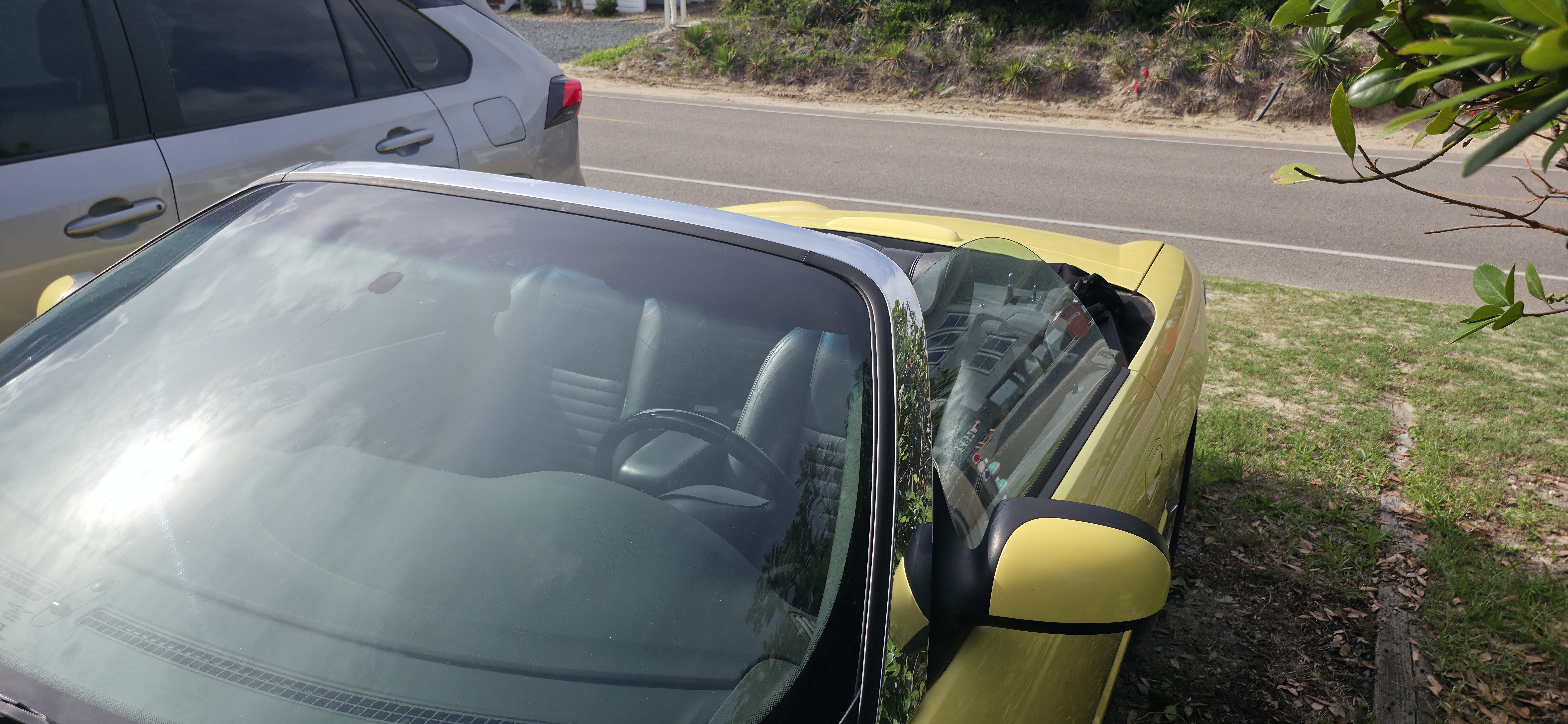 Used 2002 Ford Thunderbird RWD image 4