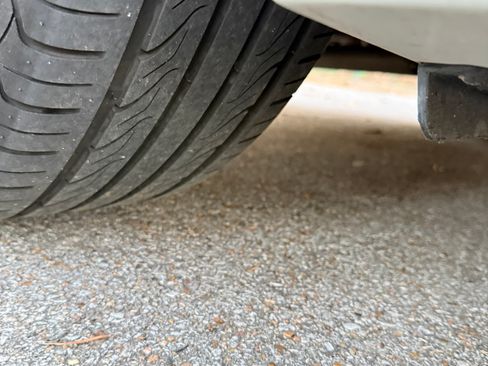 Used 2013 Hyundai Genesis 3.8 image 13