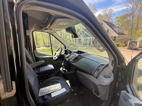 Used 2017 Ford Transit 250 148 Medium Roof image 6