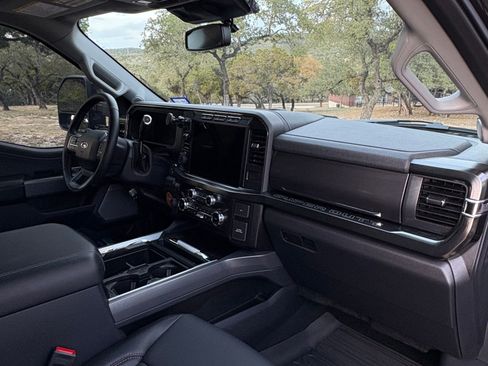 Used 2024 Ford F350 Lariat w/ Lariat Ultimate Package image 10