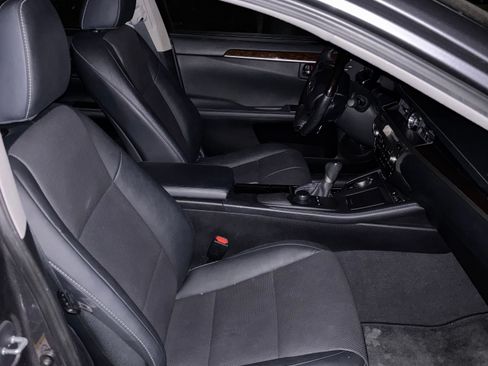 Used 2017 Lexus ES 350 image 11