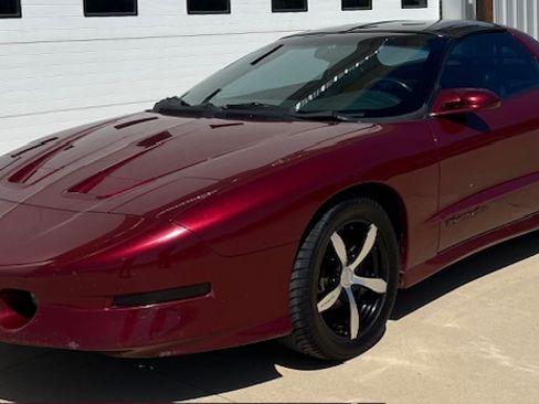 Used 1995 Pontiac Firebird Trans Am image 2