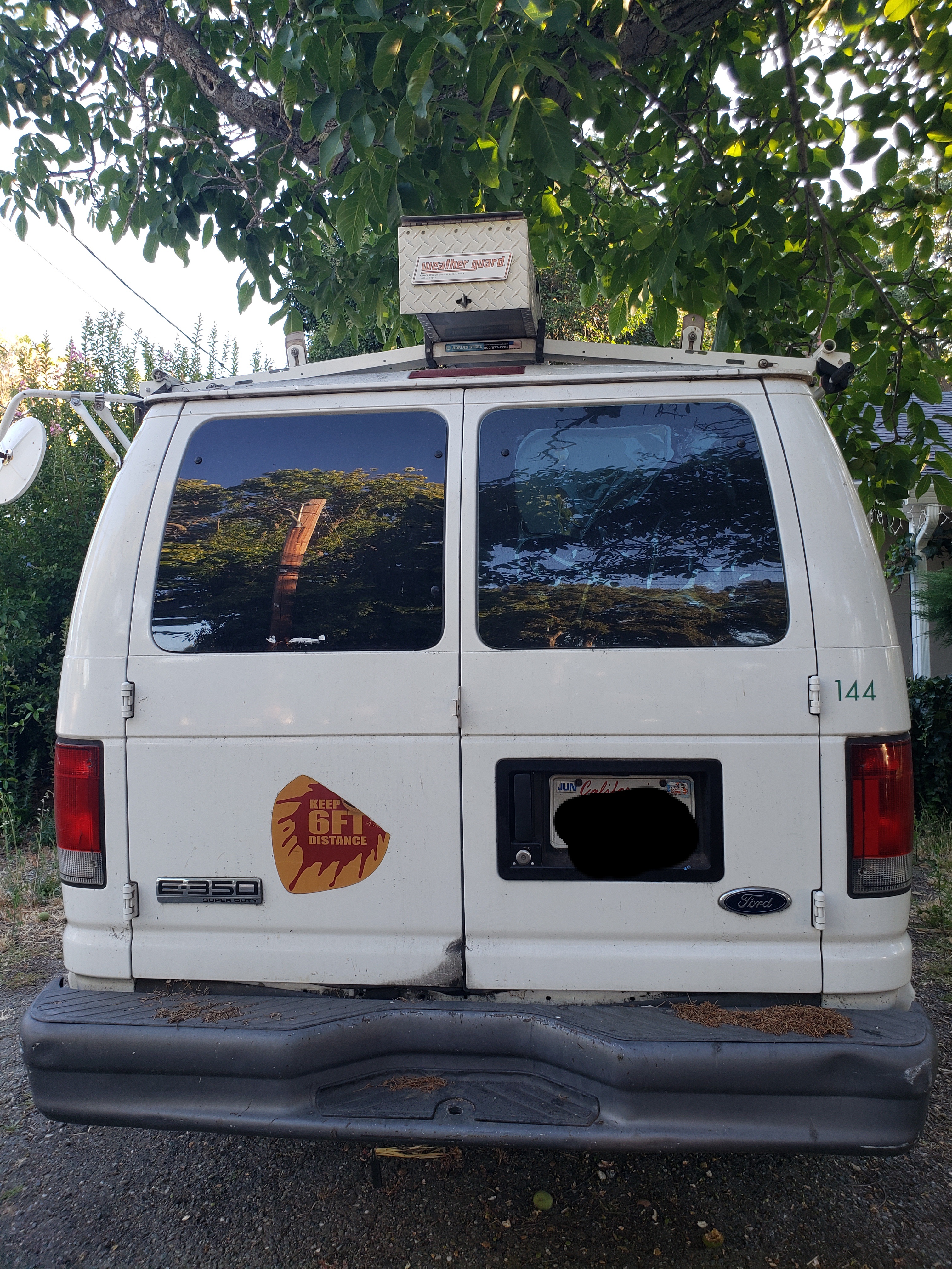 Used 2006 Ford E-350 and Econoline 350 Super Duty RWD image 1