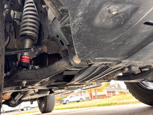 Used 2021 Ford Ranger Lariat w/ Tremor Off-Road Package image 12