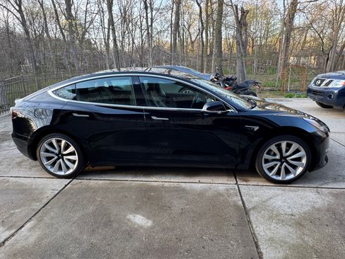Used 2019 Tesla Model 3 Long Range image 4
