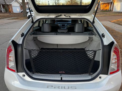 Used 2015 Toyota Prius Four image 11