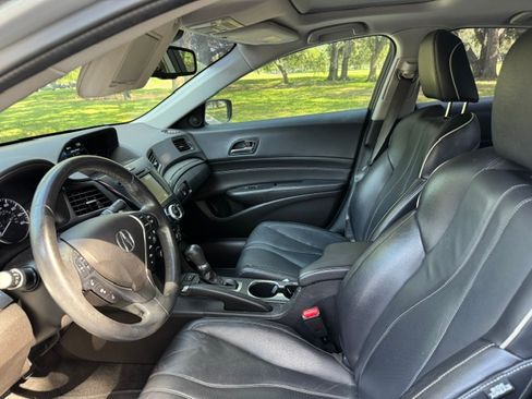 Used 2019 Acura ILX FWD image 2