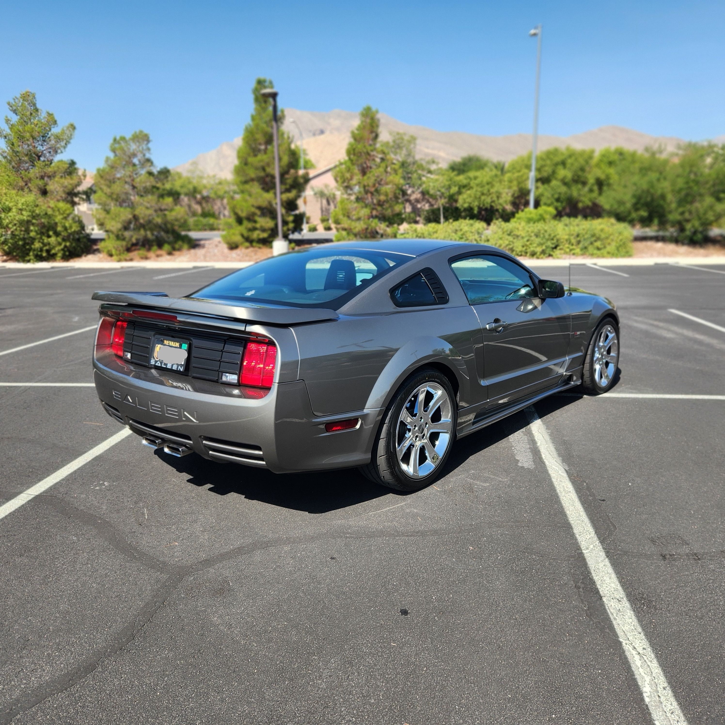 Used 2005 Ford Mustang GT Premium RWD image 4