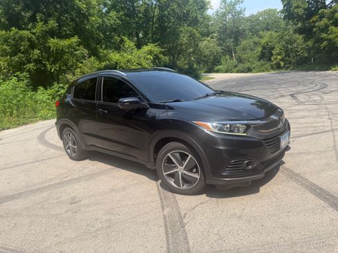 Used 2022 Honda HR-V EX image 2