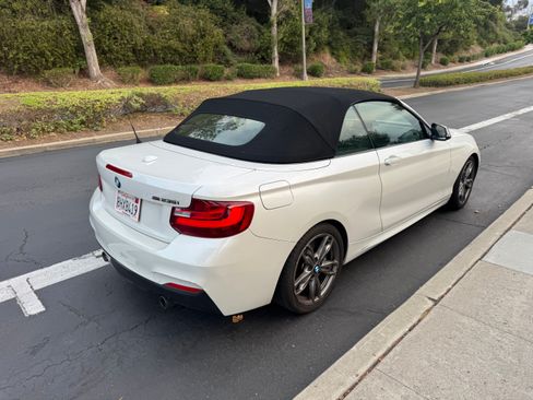 Used 2015 BMW M235i Convertible RWD image 14