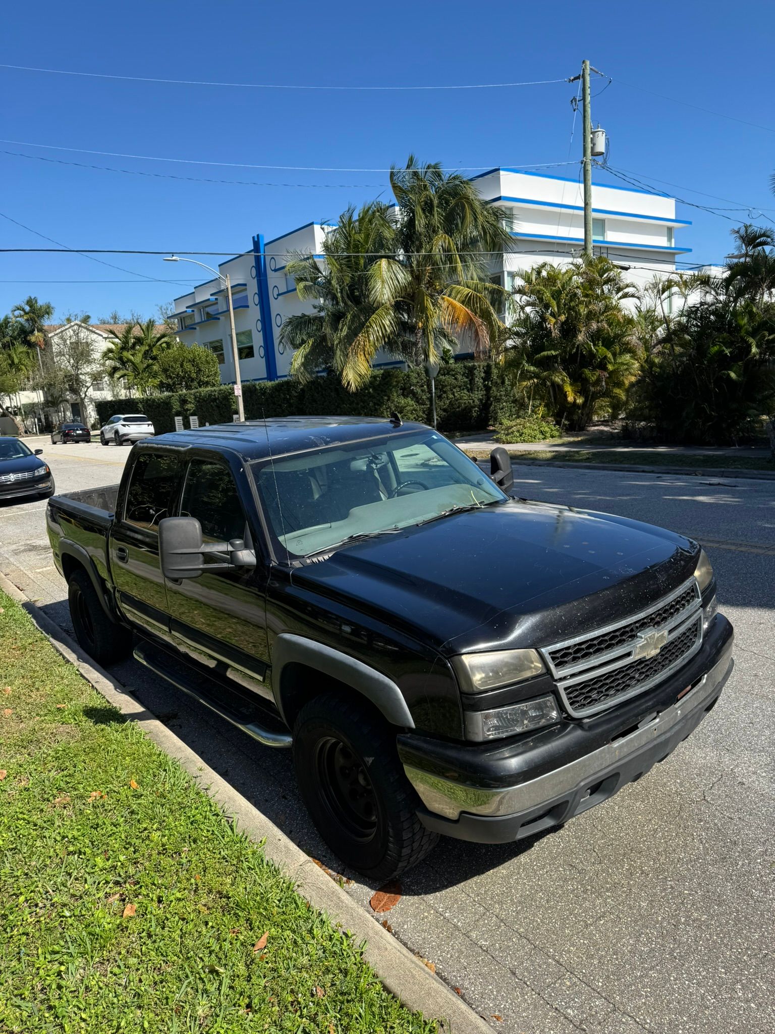 Used 2006 Chevrolet Silverado 1500 LT w/ Light Duty Power Package AWD/4WD image 1