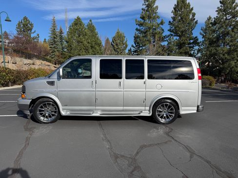 Used 2013 Chevrolet Express 1500 AWD image 8