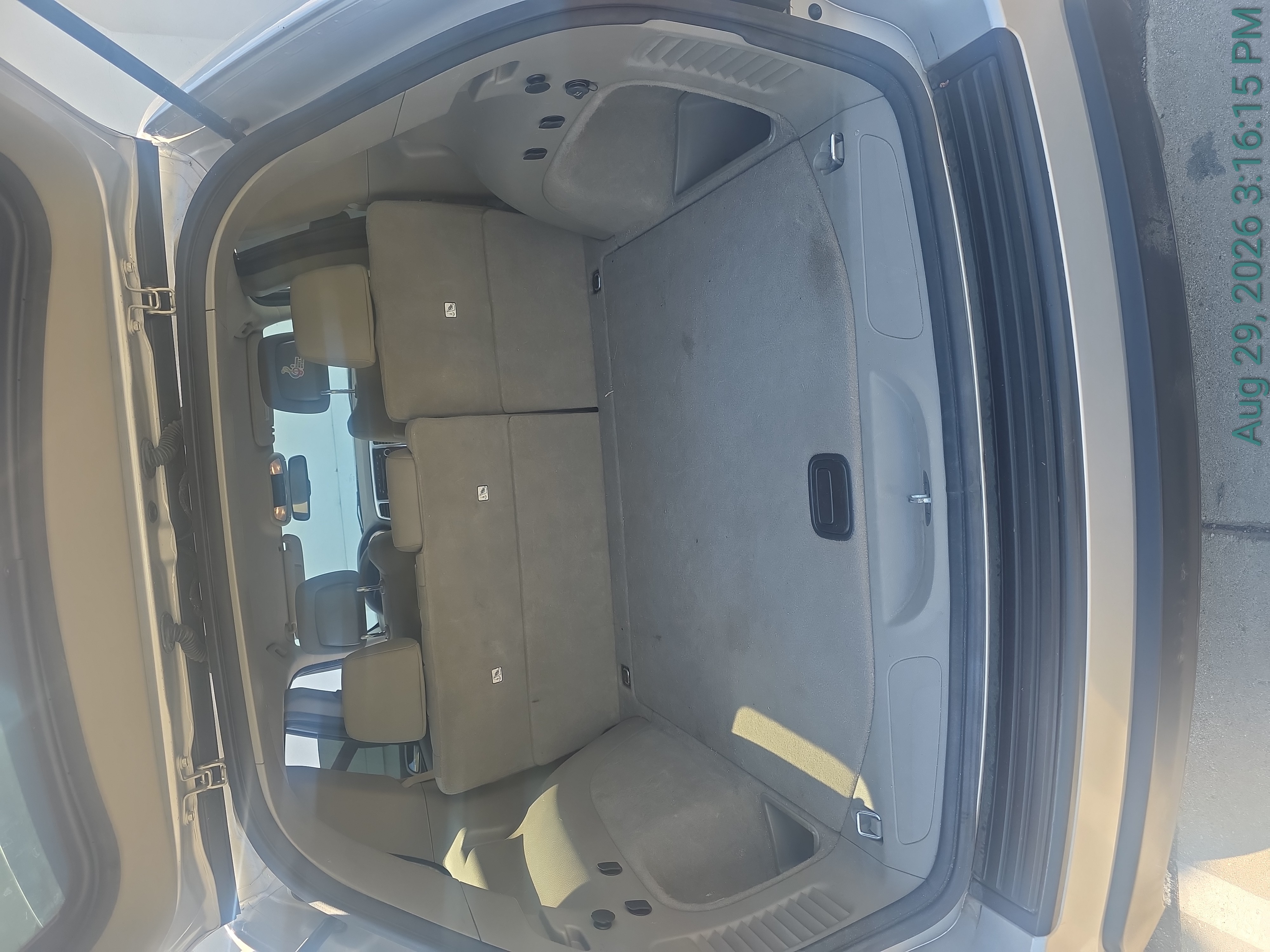 Used 2012 Jeep Grand Cherokee Laredo RWD image 6