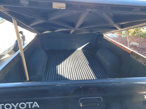 Used 1999 Toyota Tacoma 2WD Xtracab image 16
