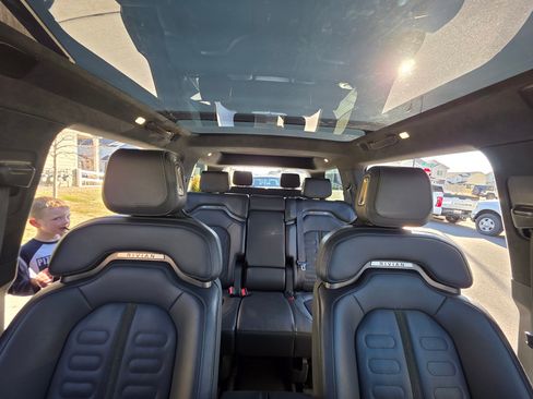 Used 2023 Rivian R1S Adventure image 25