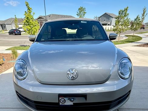 Used 2013 Volkswagen Beetle 2.5 FWD image 5