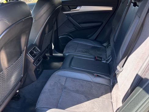 Used 2018 Audi SQ5 Premium Plus w/ Navigation Package AWD/4WD image 9