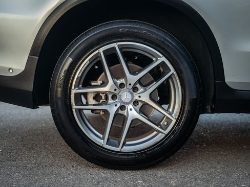 Used 2017 Mercedes-Benz GLC 300 4MATIC image 17