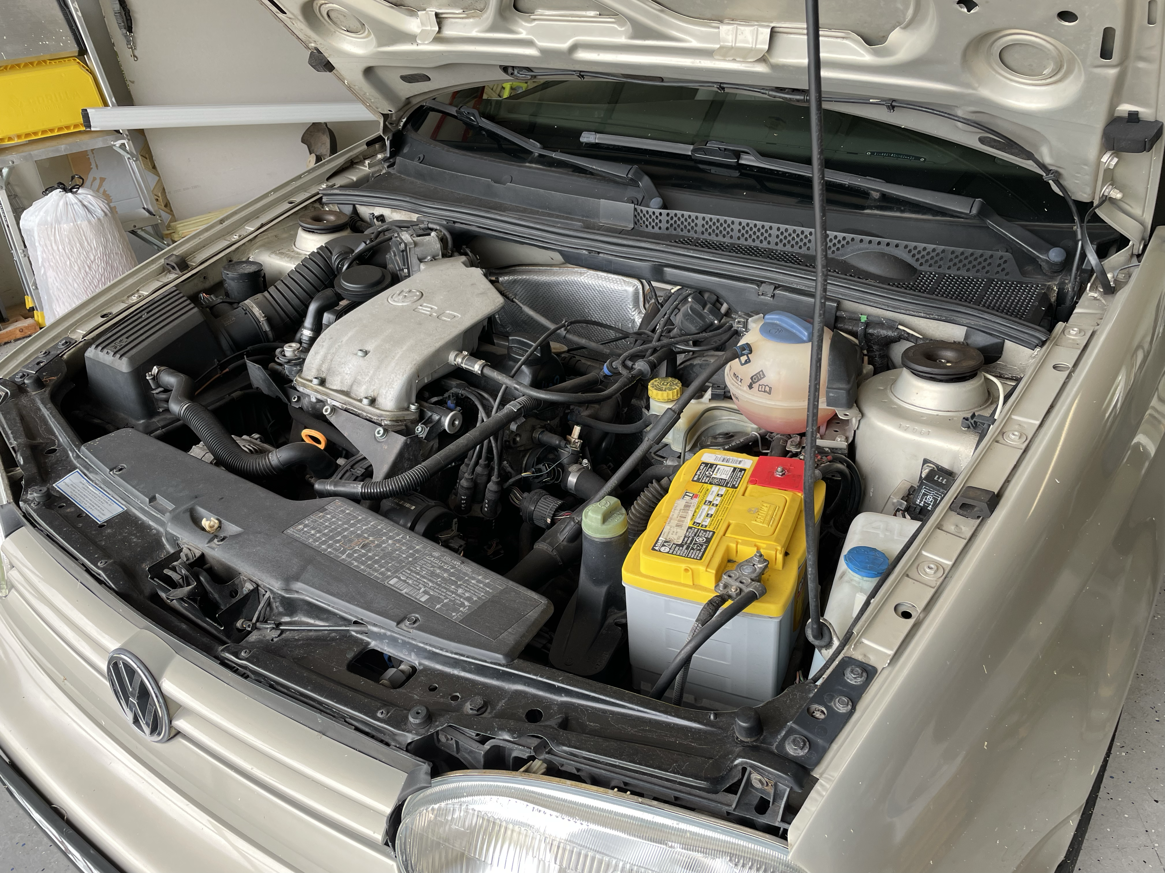 Used 1999 Volkswagen Cabrio GLS FWD image 2