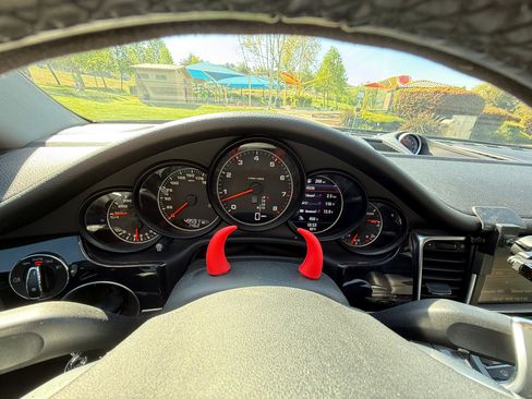 Used 2016 Porsche Panamera Edition image 18